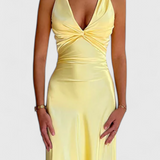 Robe Élégante Dolores avec Taille Tordue et Décolleté en V