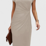 Robe Midi Intemporelle Katrina avec Col Rond et Détail Drapé