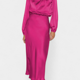 Robe Maxi Cecila avec Col Haut et Détail Floral