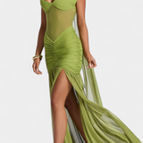 Robe Longue Therese en Milk Silk avec Décolleté Profond et Fronces Sculptés